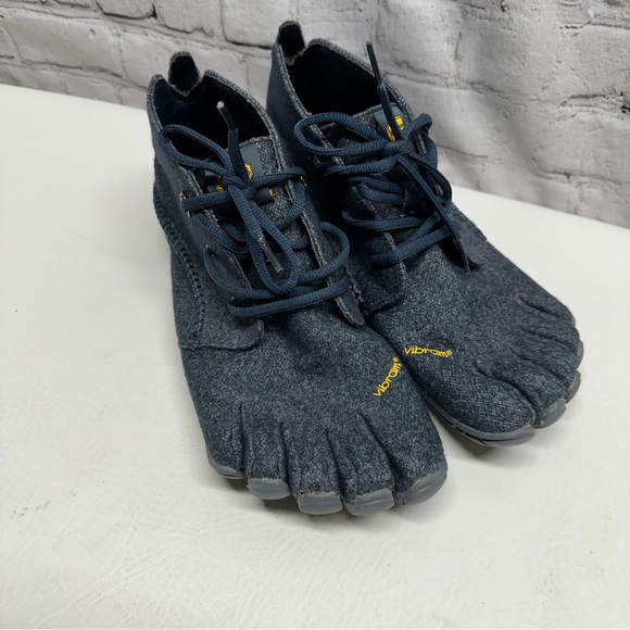 Vibram FiveFingers Charcoal Interior size43 is 9.5/10